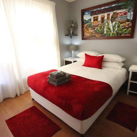 בלוברגסטראנד Saltycrax Backpackers And Surf Hostel By Curiocity מראה חיצוני תמונה