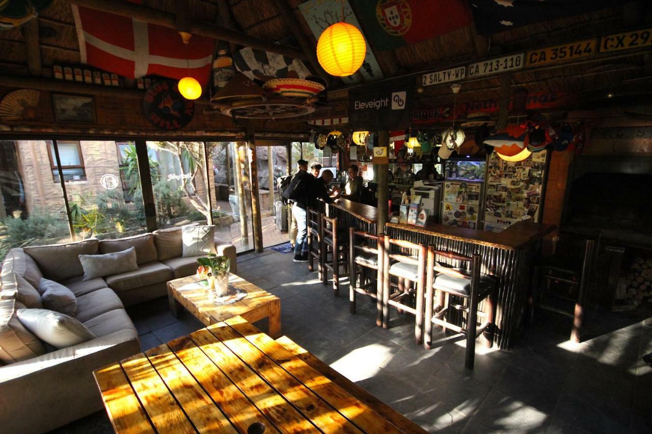 בלוברגסטראנד Saltycrax Backpackers And Surf Hostel By Curiocity מראה חיצוני תמונה
