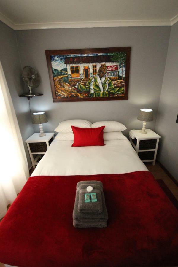 בלוברגסטראנד Saltycrax Backpackers And Surf Hostel By Curiocity מראה חיצוני תמונה